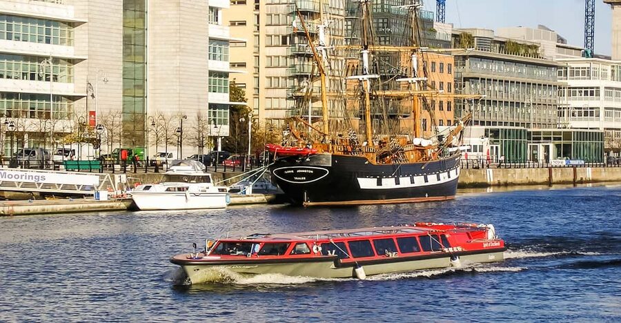 Dublin: River Liffey Sightseeing Cruise - Docklands from the water: old trade routes, newer renewal