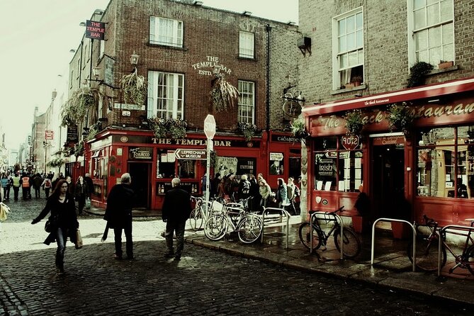 Dublin Self-Guided Murder Mystery Tour by Temple Bar - How the 1899 clue envelope turns Dublin into a game