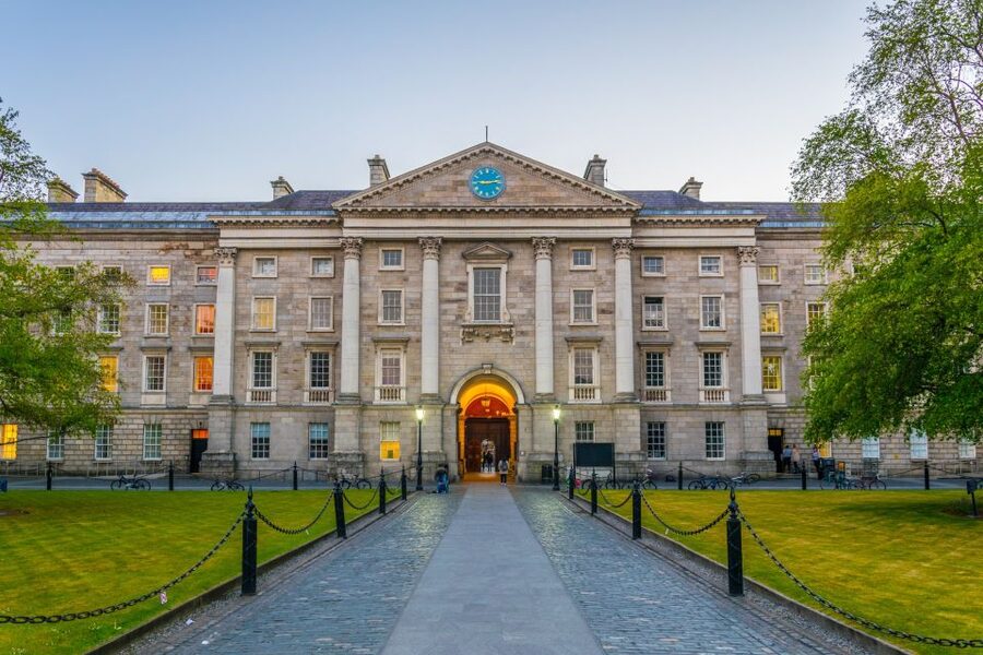 Dublin: Skip-the-line Book of Kells & Old Town Private Tour - Logistics that actually matter on the day