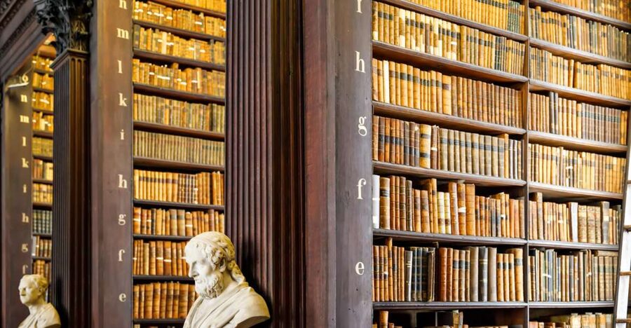 Dublin: Skip-the-line Book of Kells & Old Town Private Tour - The Old Library and the Book of Kells: what you’ll actually see