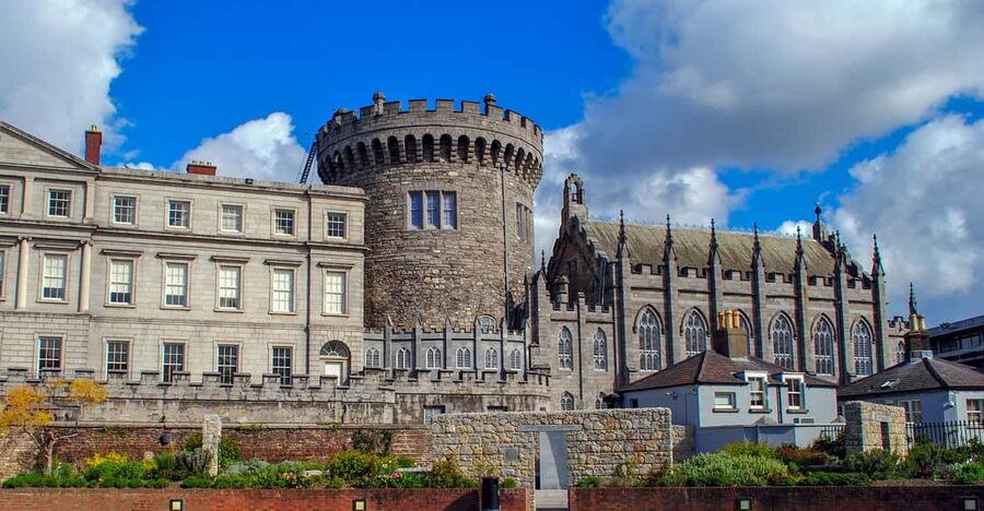 Dublin: St Patrick's, Book of Kells, and Dublin Castle Tour - St Patrick’s Cathedral and St Patrick’s Garden: where the story starts