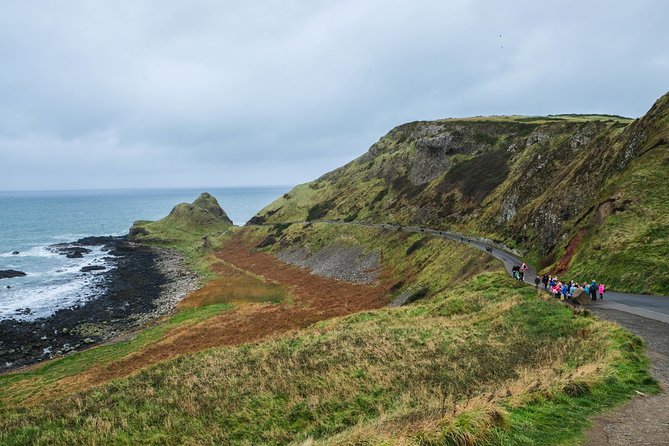 Dublin to Belfast Black Cab, Dunluce Castle and Giant's Causeway - Dublin pickup at 7:00 AM: make your start stress-free