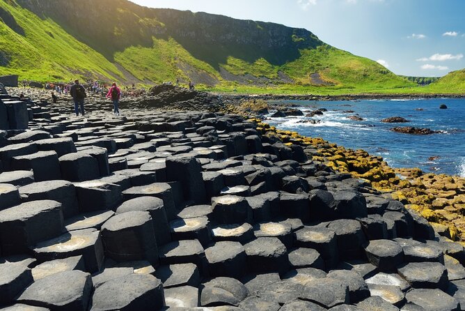 Dublin to Belfast, Dunluce Castle and Giant's Causeway Day Tour - The return: a short Castlebellingham break, then Dublin in the evening