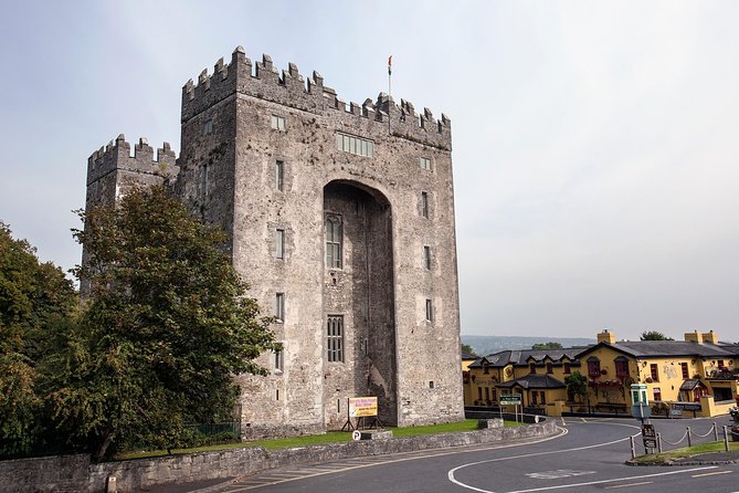 Dublin to Bunratty Castle, Cliffs of Moher, Burren Galway by Rail - Lunch at Gus O’Connor’s Pub in Doolin: a classic break with local comfort