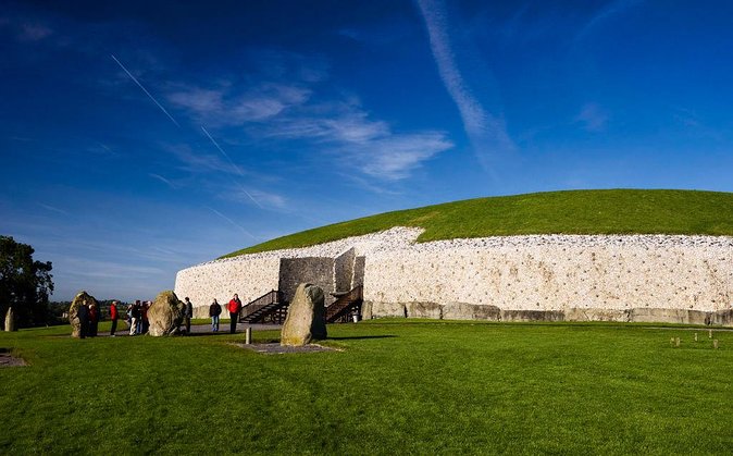 Dublin to Newgrange, Monasterboice Small Group Guided Tours - Dublin to Newgrange: Why This 8-Hour Loop Works So Well