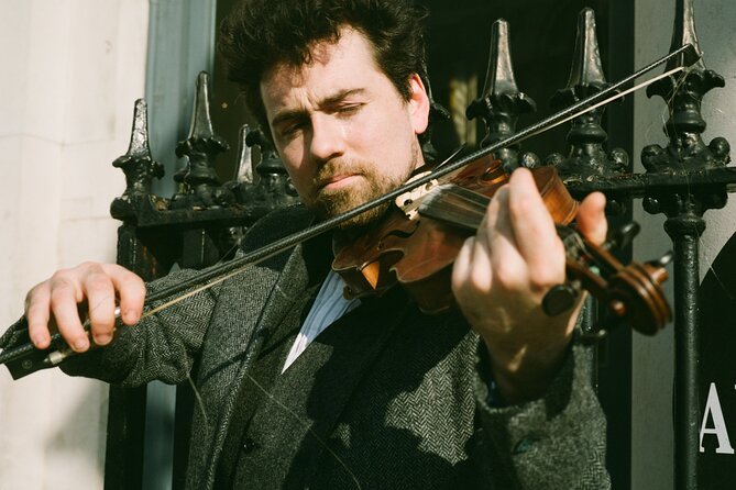 Dublin Traditional Irish Music Walking Tour with Live Performance - Meeting at Temple Bar: get your bearings in 5 minutes