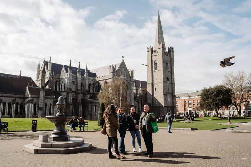 Dublin: Trinity College, Castle, Guinness and Whiskey Tour - Molly Malone to Trinity: You’ll feel Dublin’s center fast