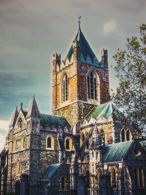 Dublin Walking Tour: Top 10 highlights - Guinness Heritage and Other Bonus Context You’ll Pick Up Along the Way
