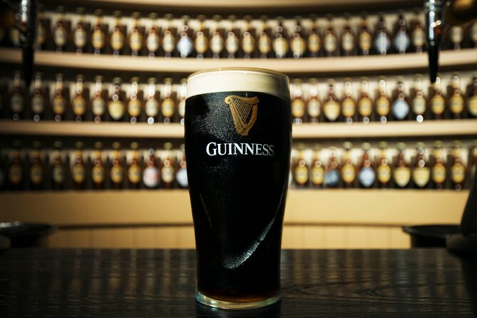 Dublin Walking Tour with Audioguide on Your Smartphone - First Stretch: Wilde, Art, Parliament Exteriors, and St Stephen’s Green