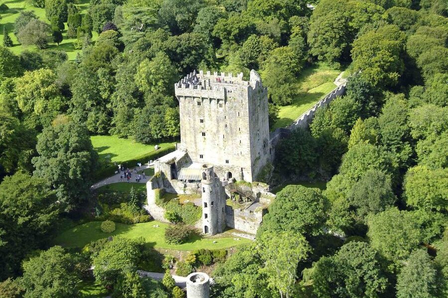 From Dublin: 4-Day Southern and Western Coast Tour - Ring of Kerry: the long scenic day with the big-name viewpoints