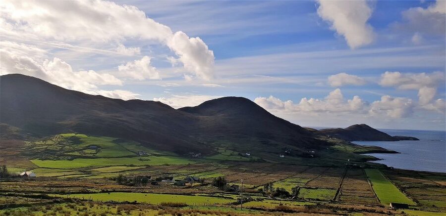 From Dublin: 6-Day All of Ireland Rail Tour - Connemara and Kylemore Abbey: moving day with an emotional payoff