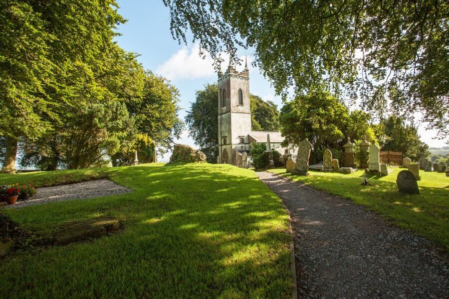 From Dublin: Celtic Boyne Valley and Ancient Sites Tour - From Dublin’s Molly Malone to the Boyne Valley: a smooth start