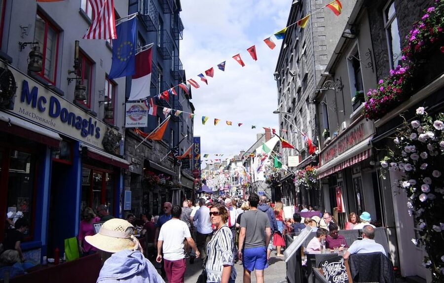 From Dublin: Galway + Cliffs of Moher Boat Cruise in Spanish - Price and Value: Is $112 Worth It for This Full-Day Plan?