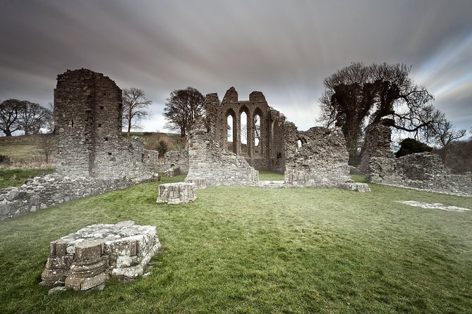 From Dublin: Game of Thrones Winterfell Locations Trek - Cloaks, swords, shields, banners: fun props with real timing value
