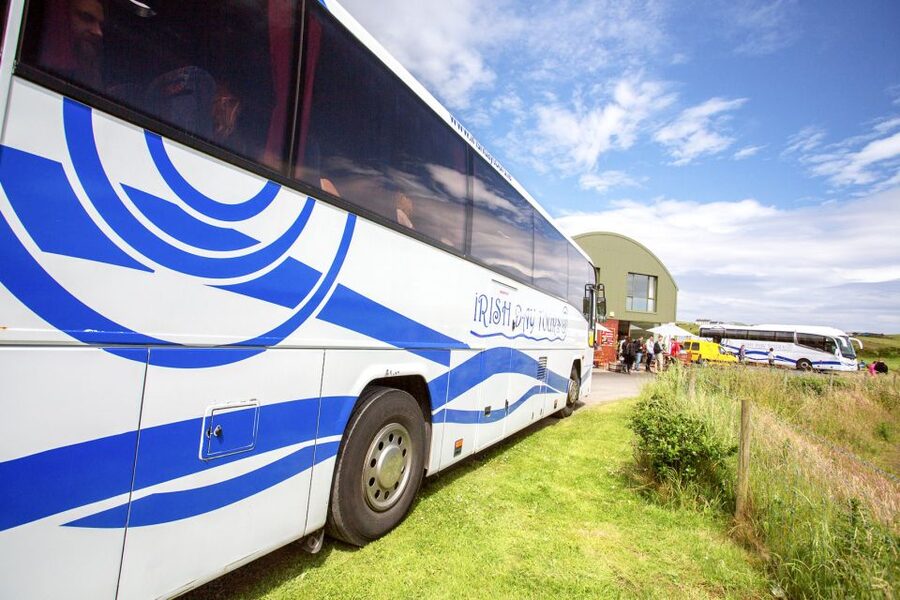 From Dublin: Giant's Causeway, Dark Hedge & Belfast Tour - Packing tips that make the Causeway and Dark Hedges feel easier