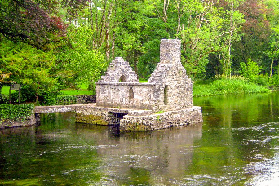 Galway, Cliffs of Moher & Connemara: 2-Day Combo Tour - Connemara day: Lough Corrib, Maam Valley, and the feel of remote Ireland