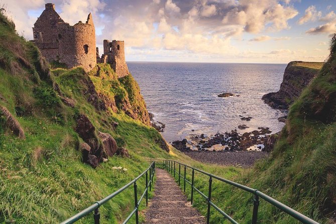 Giant's Causeway Day Tour from Dublin - Giant’s Causeway: 90 Minutes Among the Hexagonal Columns