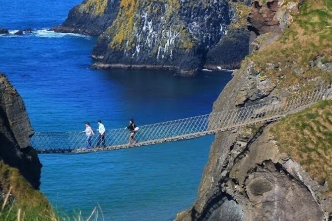 Giants Causeway and Belfast 2 Days with Private Chauffeur Tour - Belfast murals by drive: political messages you can’t miss