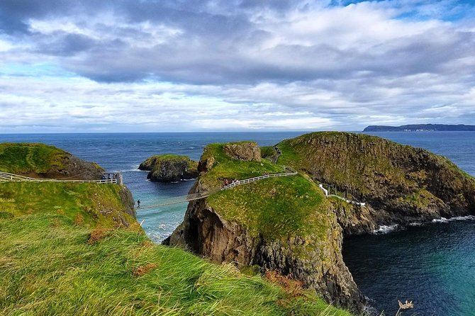 Northern Ireland Including Giant's Causeway Rail Tour from Dublin - Dunluce Castle in 10 minutes: what that photo stop really means