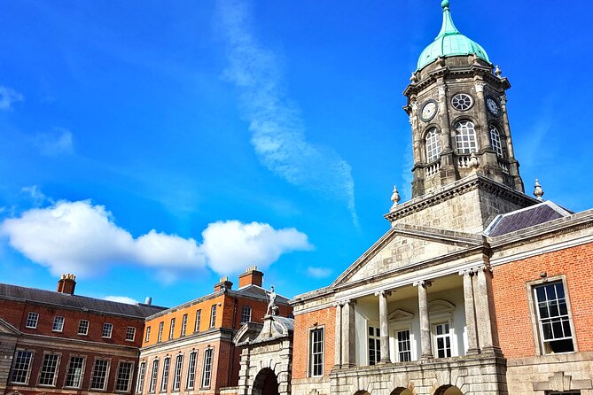 Private Fantastic Walking Tour of Dublin - Leinster House, St Stephen’s Green, and O’Connell Street: politics, green space, and the big central spine
