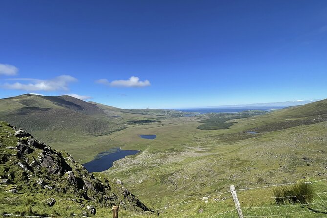 Private Garden of Ireland Wicklow Tour from Dublin - Guinness Lake (Lough Tay): the white-sand pint effect and the water story