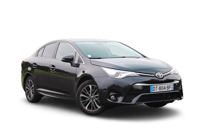 Private Sedan(4 seats) Transfer from Dublin City Center to Dublin Airport - Inside the Ride: Quiet, Air-Conditioned Comfort for Four