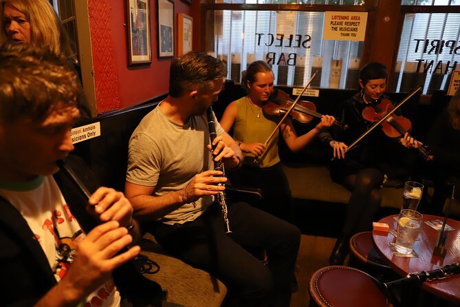 Real Dublin Traditional Music Pub Tour - Pub #1 in Dublin: the first session sets the mood
