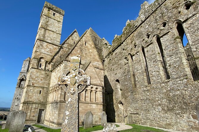 Rock of Cashel Cahir Castle Private Day Tour from Dublin w/picnic - Price and value: what you’re really paying for
