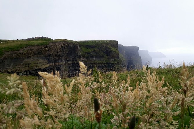 Scogliere di moher e Galway in italiano - Entering the day at 7:30: Dublin to Galway and the Cliffs