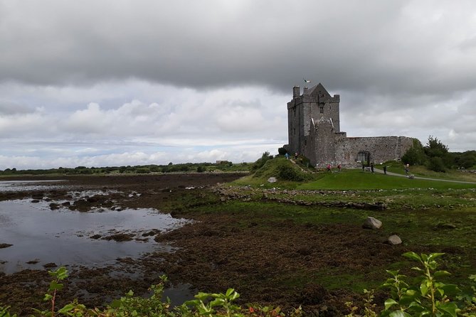 Scogliere di moher e Galway in italiano - The Burren: stony terrain, village glimpses, and Kinvara vibes