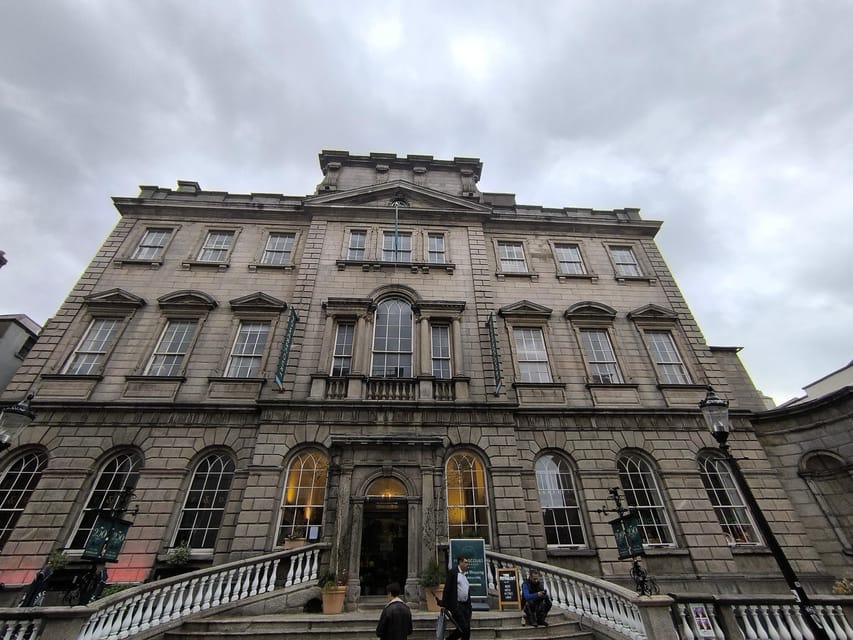 Secret and unusual Dublin: guided walking tour - Music and literature connections as you head toward Trinity College