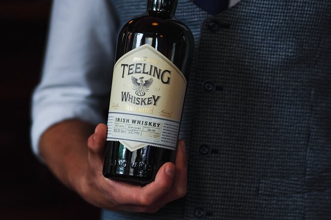 Sip and Stroll Whiskey History Walking Tour in Dublin - Stop 5: The Swan Bar—licensed since 1661 and the Snug tradition