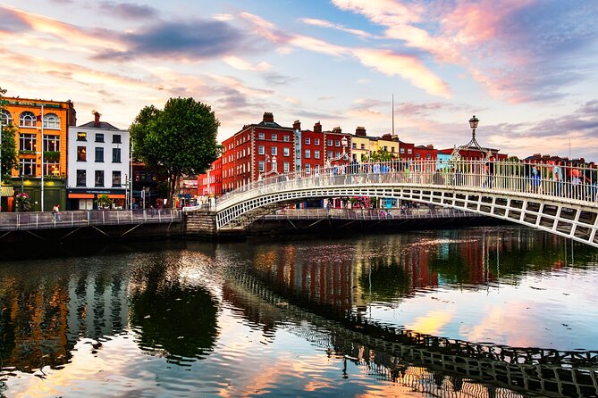 Skip-the-line Book of Kells and Dublin Old Town Private Tour - Mobile tickets, timing, and why your arrival matters