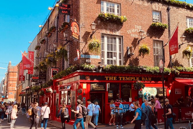 Small Group-Dublin Walking Tours - Dublin Castle gardens: the city’s name and early terrain