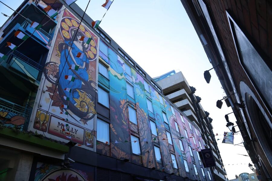 Street Art Walking Tour - What you learn about graffiti culture (beyond the pictures)