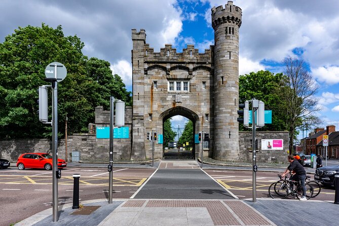 The Dublin Incident: Alien, Whiskey & Clues Exploration Game - The finishing stretch at Kilmainham Gaol