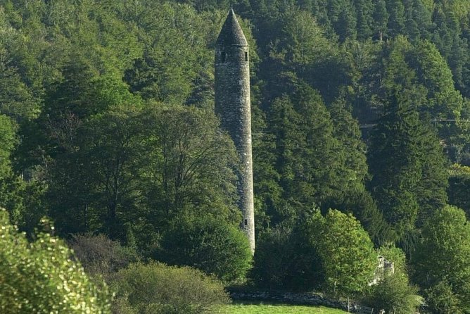 The Original Award Winning Wild Wicklow Tour incl. Glendalough - Lynhams of Laragh Pub Lunch: Where the Day Lets You Eat Like a Local