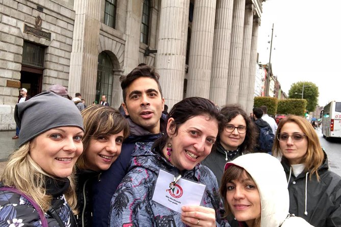 Tour a piedi di Dublino in Italiano - Temple Bar e Ha’penny Bridge: la Dublino che respira tra le foto