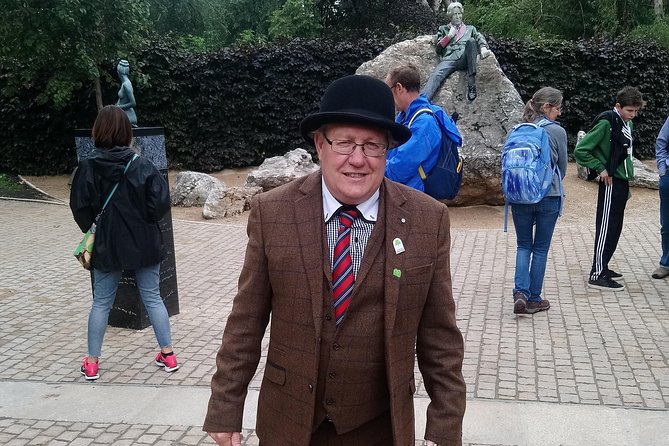 Walking tour in Merrion Square Park - Dublin Rogues Tour - Price and timing: $28.66 for a focused park walk