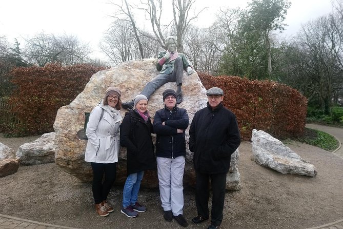 Walking tour in Merrion Square Park with a pint of Guinness Dublin Rogues Tour - Walking Logistics That Matter in Dublin
