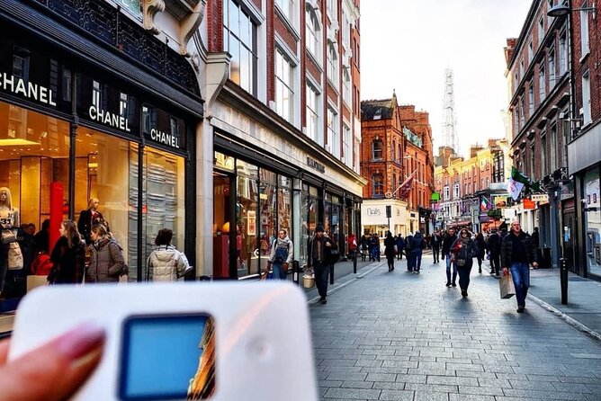 WiFicandy Portable WiFi Rental with Unlimited Data - Battery life: up to 12 hours, so plan your charging like a local